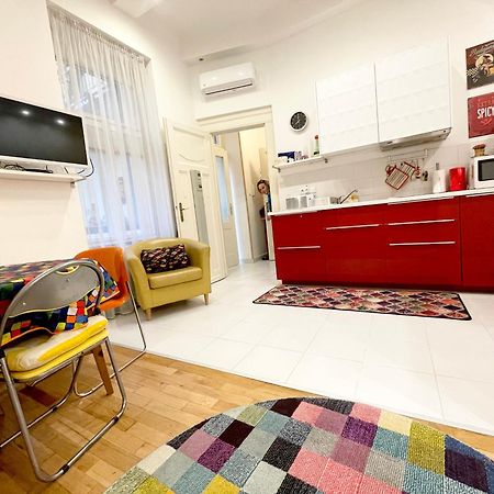 Rainbow Pearl Apartment At St Stephen' S Basilica Budapest Luaran gambar