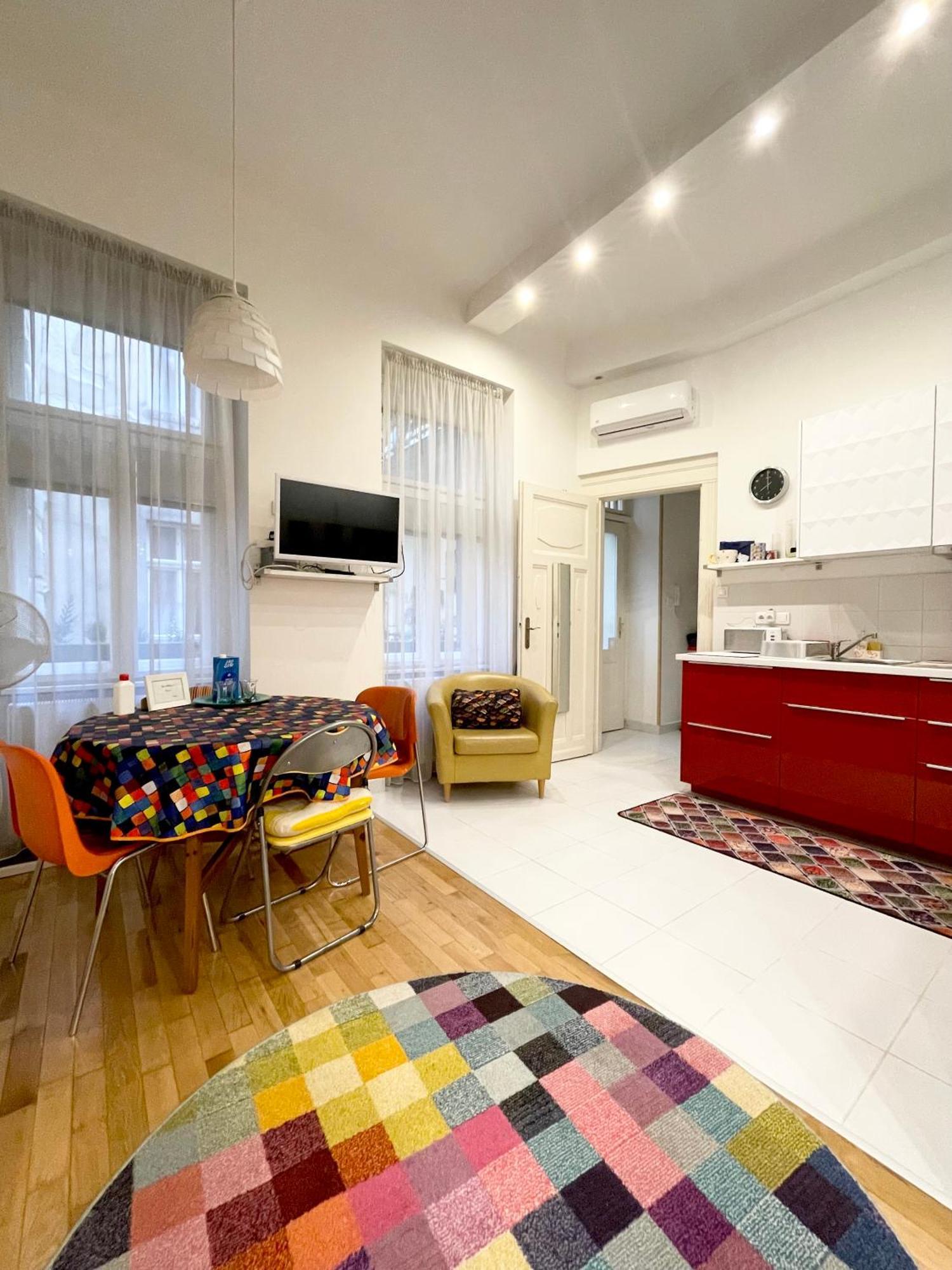 Rainbow Pearl Apartment At St Stephen' S Basilica Budapest Luaran gambar